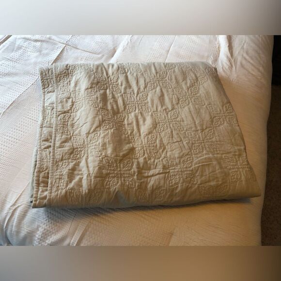 Queen size Quilt - Picture 3 of 4